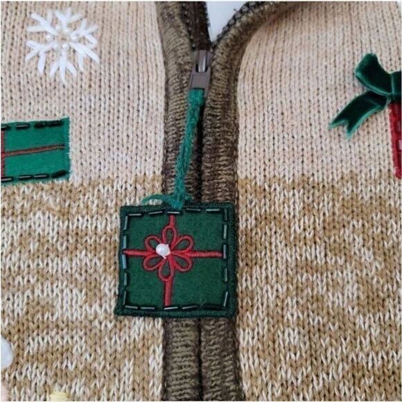 NEW Vintage Tiara International Christmas Embellished Zip Up Sweater Cardigan - Picture 12 of 14